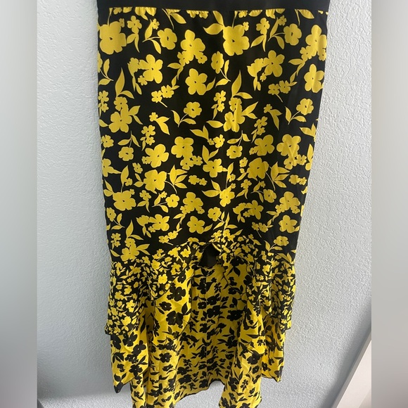 Alice and Olivia High Low Skirt Yellow and black floral size 4 - Picture 2 of 7